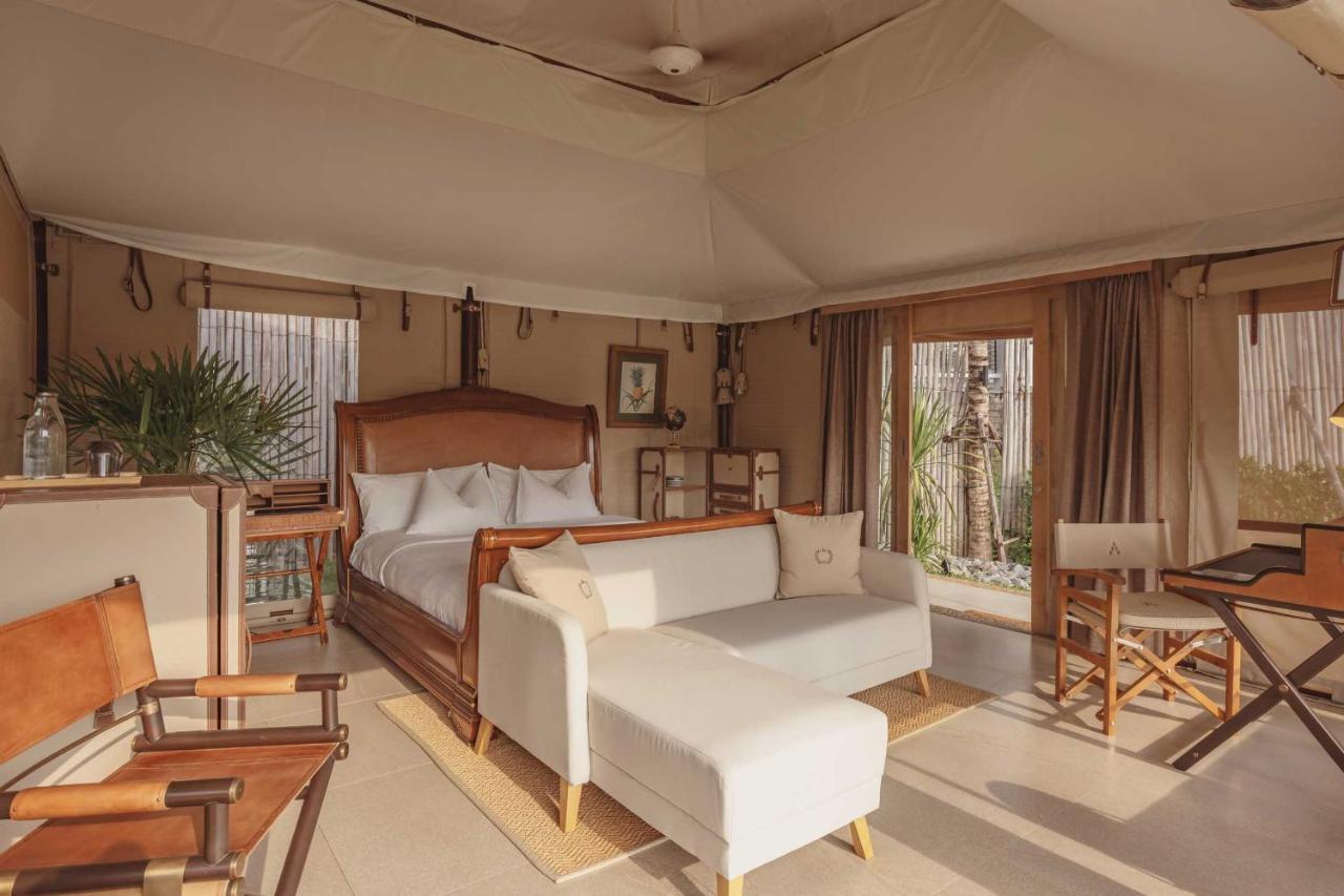 Aladdin Luxury Camp Phuket Hotel Buitenkant foto